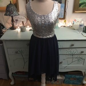 B DARLIN Dress Silver Navy Chiffon 5/6 Prom VGUC